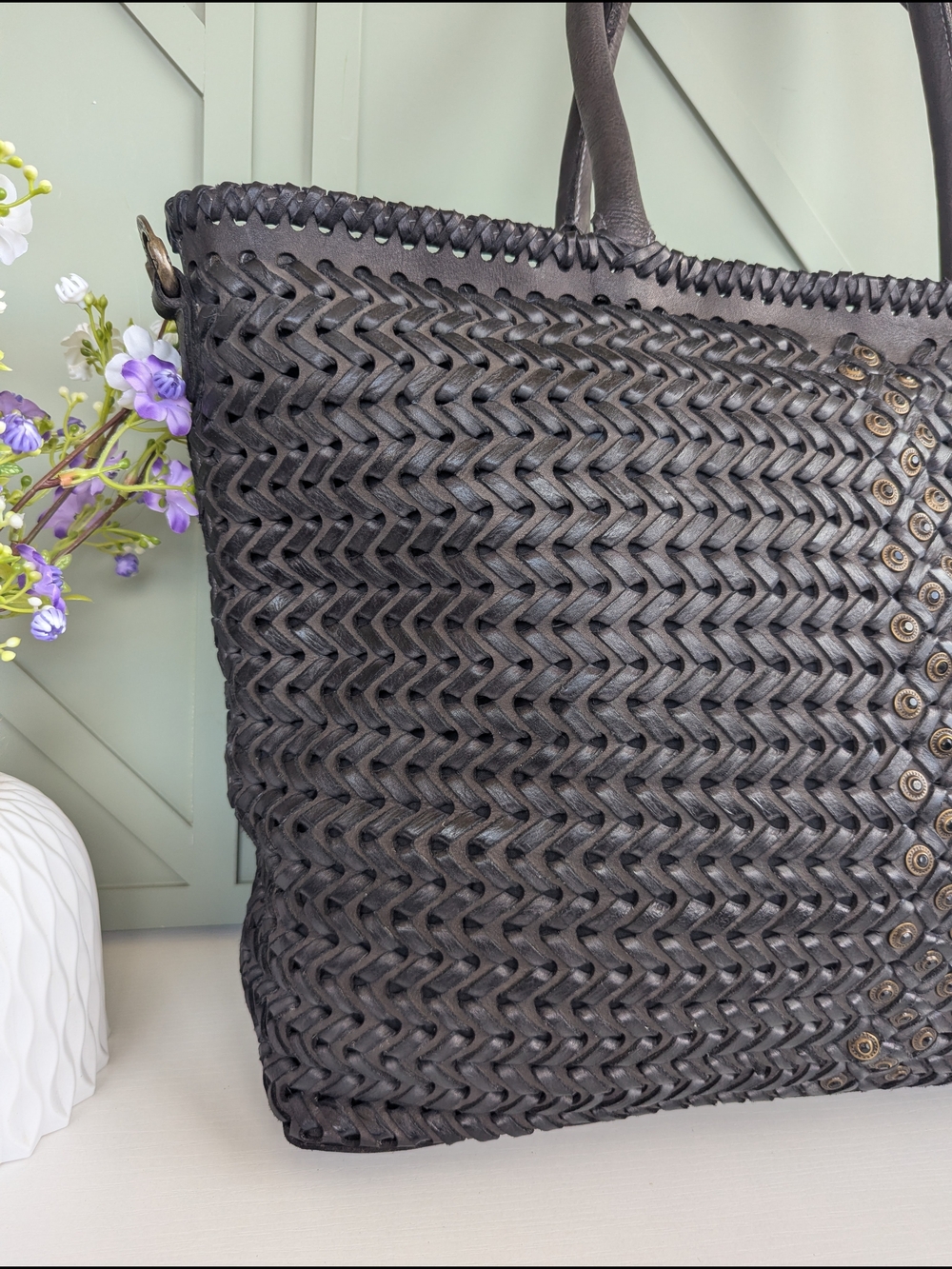 Woven Leather Tote Bag - Black Braided Design - Picture 4 of 16